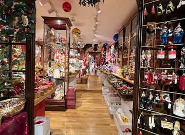 switzerland/basel/shop/johann-wanner-christmas-house-swiss-souvenirs-basel