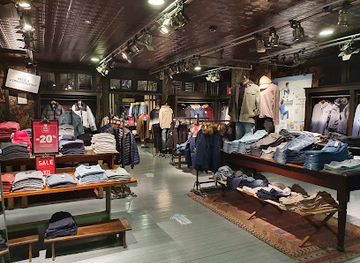 germany/dresden/shop/hollister-co