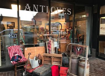 north-dakota/dickinson/shop/antique-charm