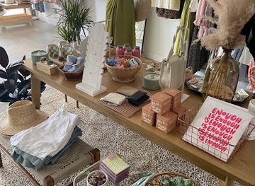 california/costa-mesa/shop/lovely-curated-things