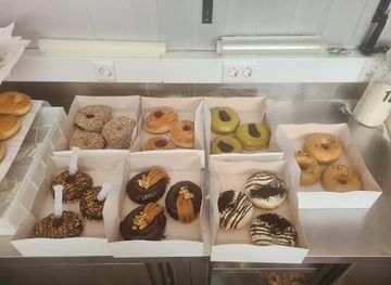 guinea-bissau/rio-geba/shop/donuts-spot