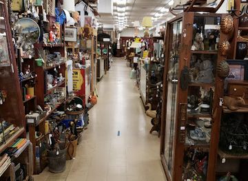 north-carolina/uwharrie-national-forest/shop/collector-s-antique-mall
