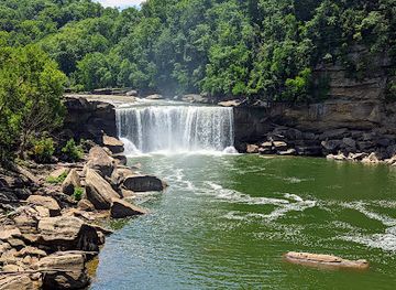 kentucky/sheltowee-trace-national-recreation-trail/shop/cumberland-falls-state-resort-park