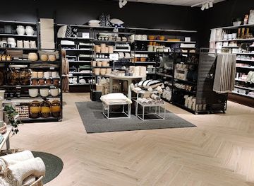 sweden/norrkoping/shop/h-m