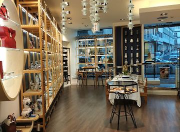 spain/galicia/shop/sargadelos-galeria