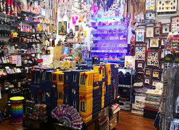 malaysia/kuala-lumpur/shop/c-m-star-collections-ent-souvenir-and-gift-shop