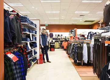 australia/pilbara/shop/mainstreet-clothing