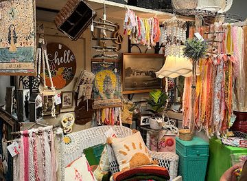 iowa/gitchie-manitou-state-preserve/shop/art-moms-and-friends-boutique