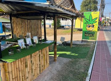 thailand/phuket/rawai/shop/the-smoking-pineapples