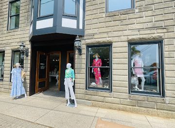 michigan/saugatuck/shop/the-james-boutique-saugatuck