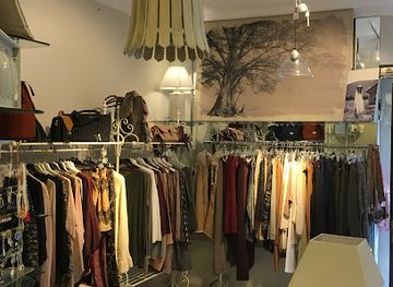 spain/malaga/la-malagueta/shop/regalos-la-azalea