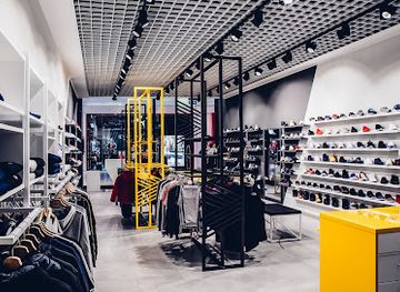 poland/poznan/shop/7store-posnania-sklep-streetwear-buty-i-odziez-markowa-poznan