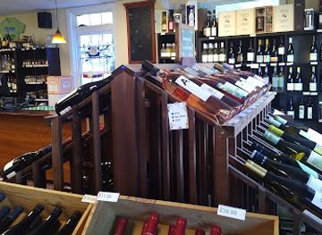connecticut/litchfield-hills/shop/litchfield-hills-wine-market