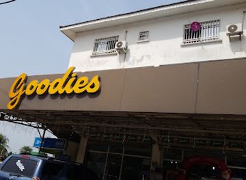 sierra-leone/tokeh-beach/shop/goodies-supermarket