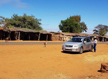 malawi/salima-lakeshore/shop/senga-bay-sunset-souvenir-market