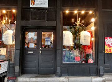 nebraska/omaha/old-market/shop/all-about-me-boutique