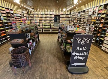 united-kingdom/cairngorms-national-park/shop/young-s-auld-sweetie-shop