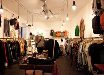 germany/berlin/mitte/shop/rotation-boutique-nachhaltige-mode-schallplatten