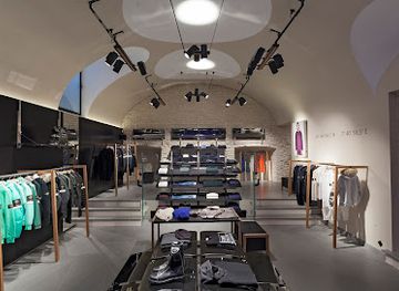 italy/turin/shop/stone-island-torino