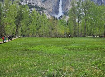 california/yosemite-village/shop/yosemite-village-parking