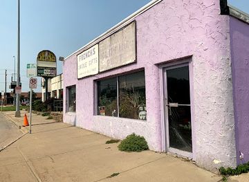 south-dakota/sioux-falls/historic-district/shop/french-s-unique-gifts