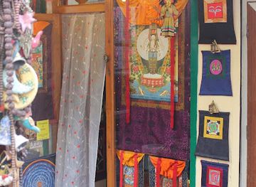 india/mcleodganj/shop/marleen-s-thankas-and-gifts