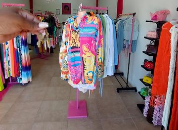 belize/southern-belize/shop/dessa-s-closet