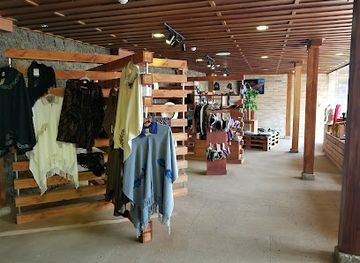 ecuador/azuay-region/shop/portal-artesanal