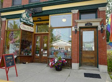 michigan/saugatuck/shop/the-butler-pantry
