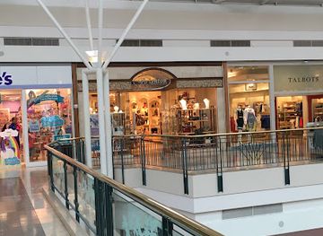 texas/the-woodlands/shop/brighton