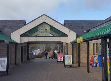 united-kingdom/peak-district/attraction/peak-village