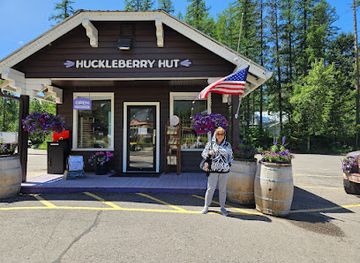 montana/the-glacier-country/shop/huckleberry-hut