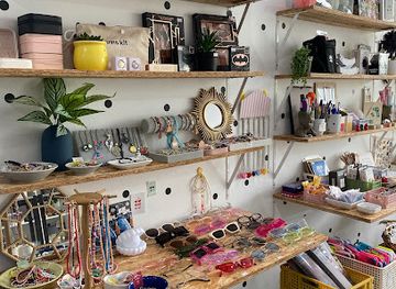 brunei/bandar-seri-begawan/kampong-ayer/shop/instockbn-enterprise