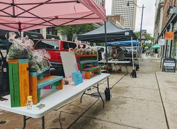 nebraska/columbus/shop/pearl-market