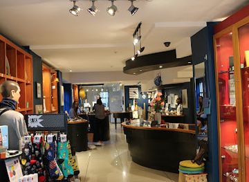 new-zealand/wellington/shop/the-vault-new-zealand-art-and-design