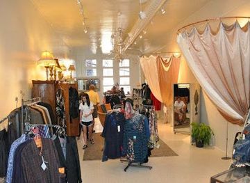 tennessee/memphis-beale-street/shop/muse-inspired-fashion