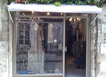 france/la-rochelle/shop/poupee-poudree