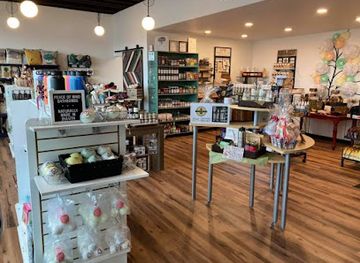 minnesota/lake-superior/shop/weeping-willow-heartfelt-gifts