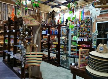 costa-rica/guanacaste/shop/tico-souvenirs