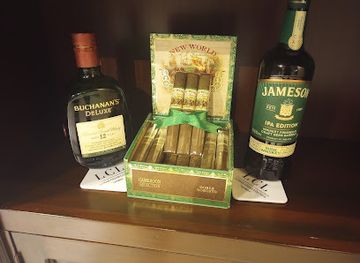 honduras/mosquito-coast/shop/lomas-cigar-lounge-lcl
