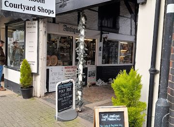 united-kingdom/stratford-upon-avon/shop/gothsteamstratford