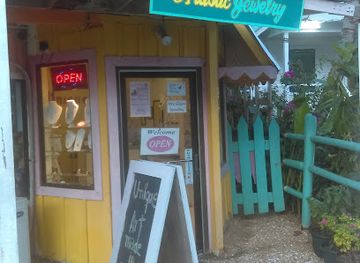 belize/placencia/shop/silkent-unique-handmade-jewelry