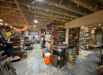 ohio/firelands/shop/nivroc-s-country-store