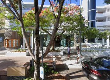 australia/noosa/shop/who-invited-her