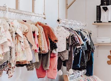 oregon/hood-river/shop/itty-bitty-thrifts