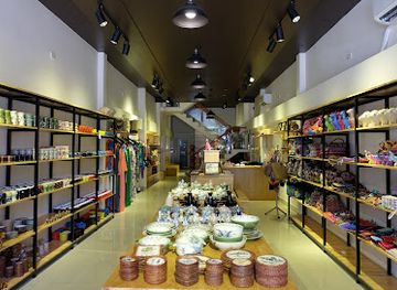 vietnam/da-nang/hai-chau-district/shop/co-may-coffee-souvenir-shop