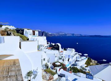 greece/santorini/oia/shop/the-house-of-art