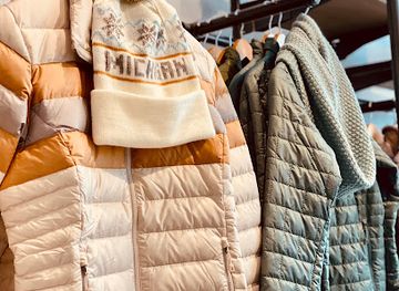 michigan/sleeping-bear-dunes-national-lakeshore/shop/coastal-clothing-and-accessories