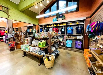 california/yosemite-village/shop/mountain-shop-at-curry-village