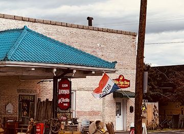 north-carolina/yadkin-valley/shop/elkin-antiques-collectibles-mall